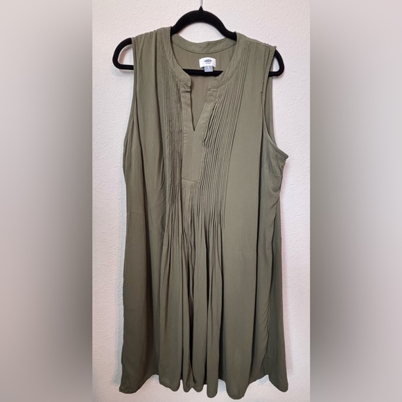 Old Navy Olive Green Pleated Midi Dress with Mandarin Collar - Picture 1 of 7
